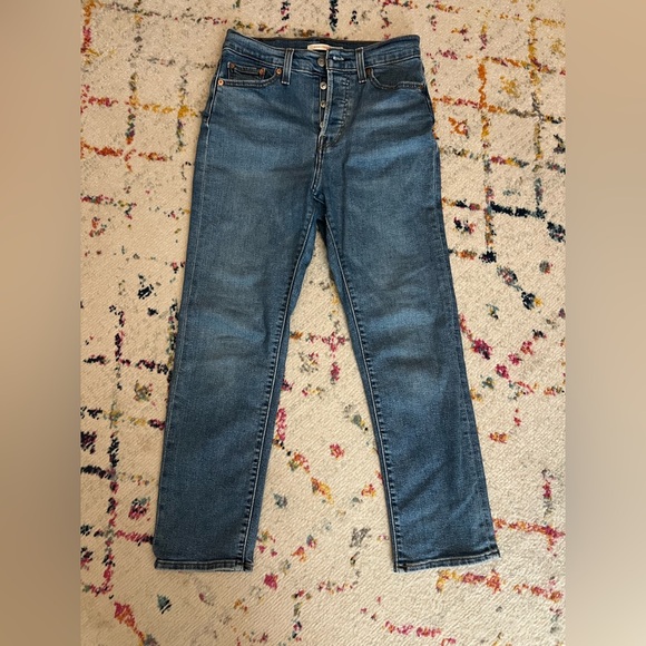 Levi's Wedgie Straight Jeans - Picture 2 of 6